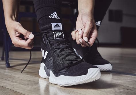 adidas mad bounce schwarz|Adidas pro bounce basketball shoes.